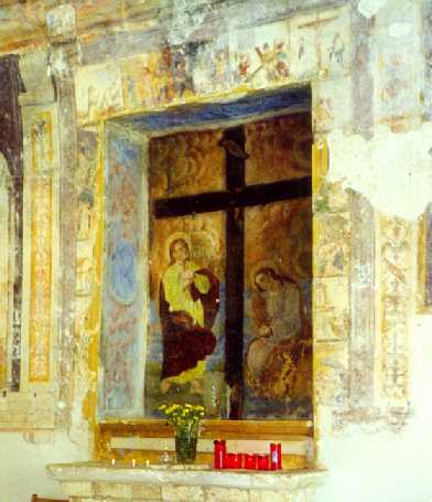 Affreschi presenti all'interno